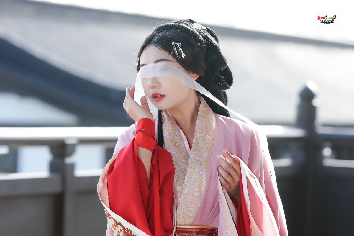 【桃之夭夭，灼灼其华】---兔子