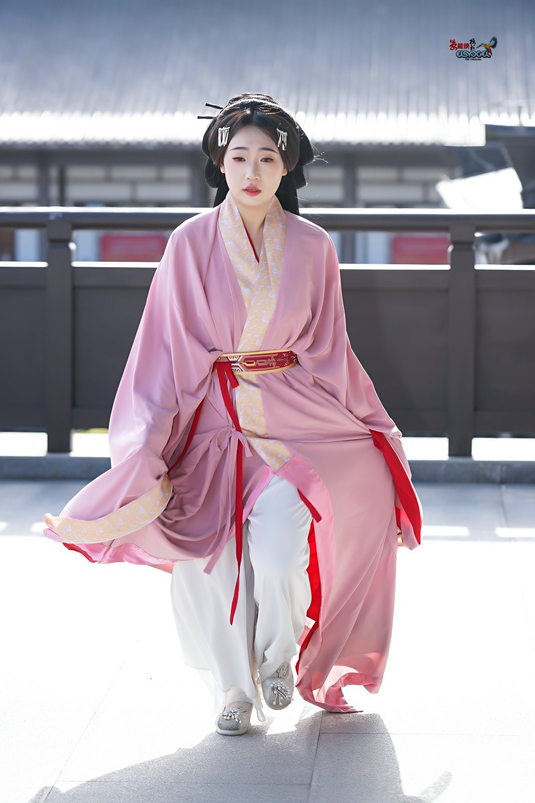 【桃之夭夭，灼灼其华】---兔子