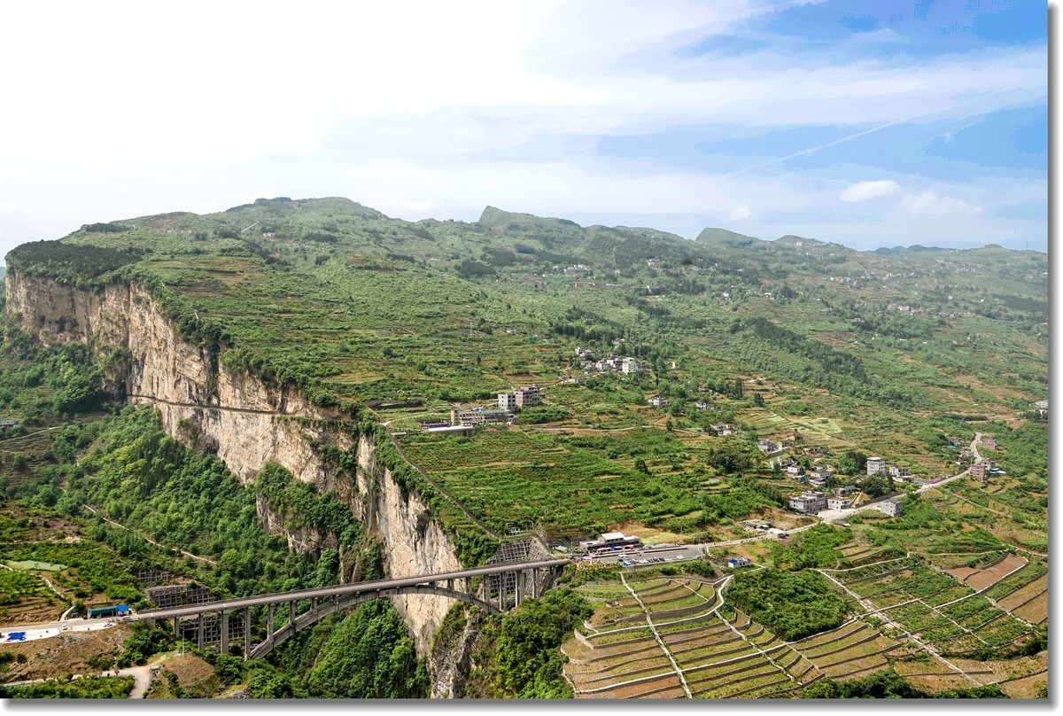 “五一”随游拾影---“鸡鸣三省”