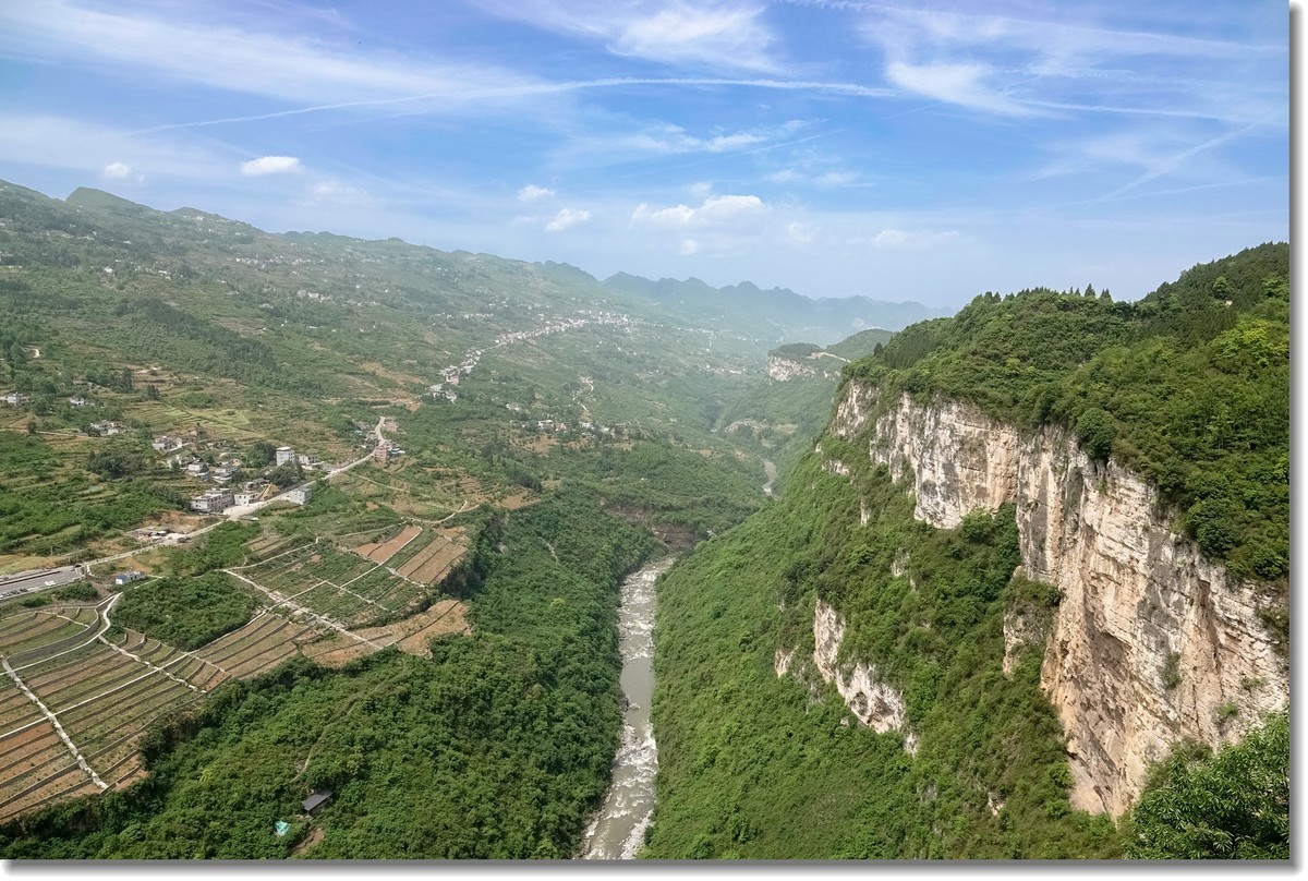 “五一”随游拾影---“鸡鸣三省”