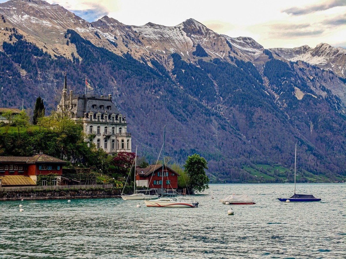 湖景--”因特拉肯“（瑞士）