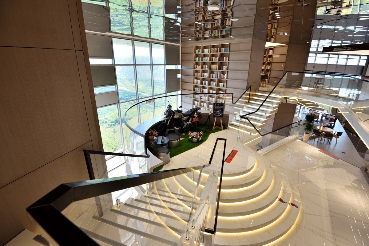 翠云山银河滑雪场星芒图书馆2/3