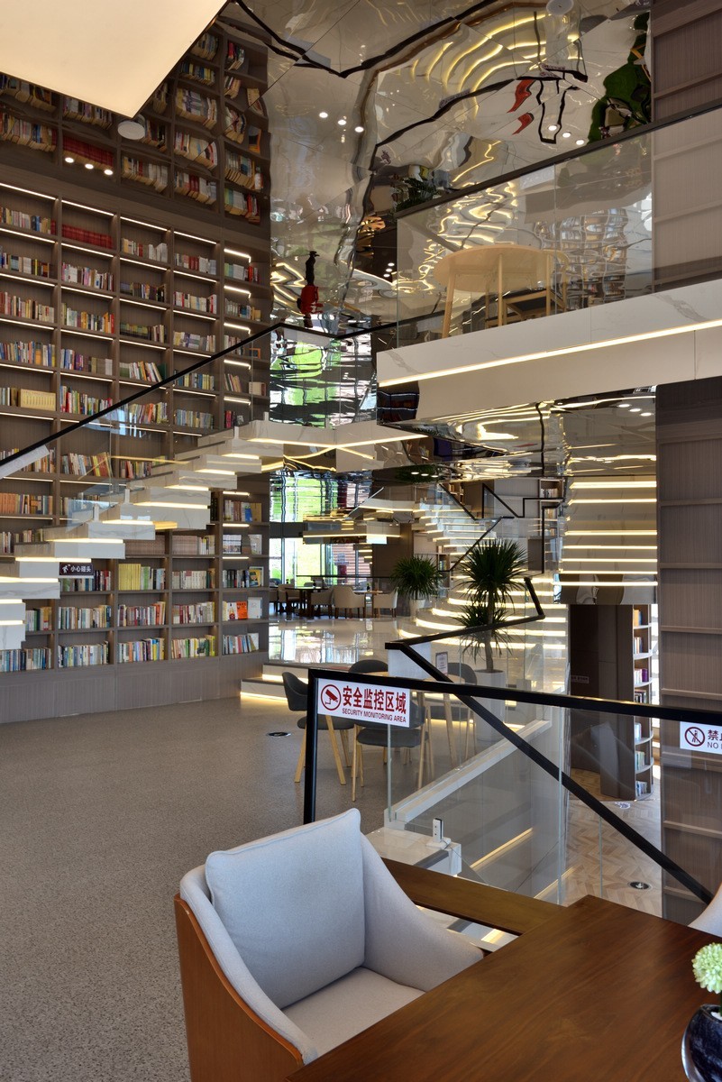 翠云山银河滑雪场星芒图书馆3/3