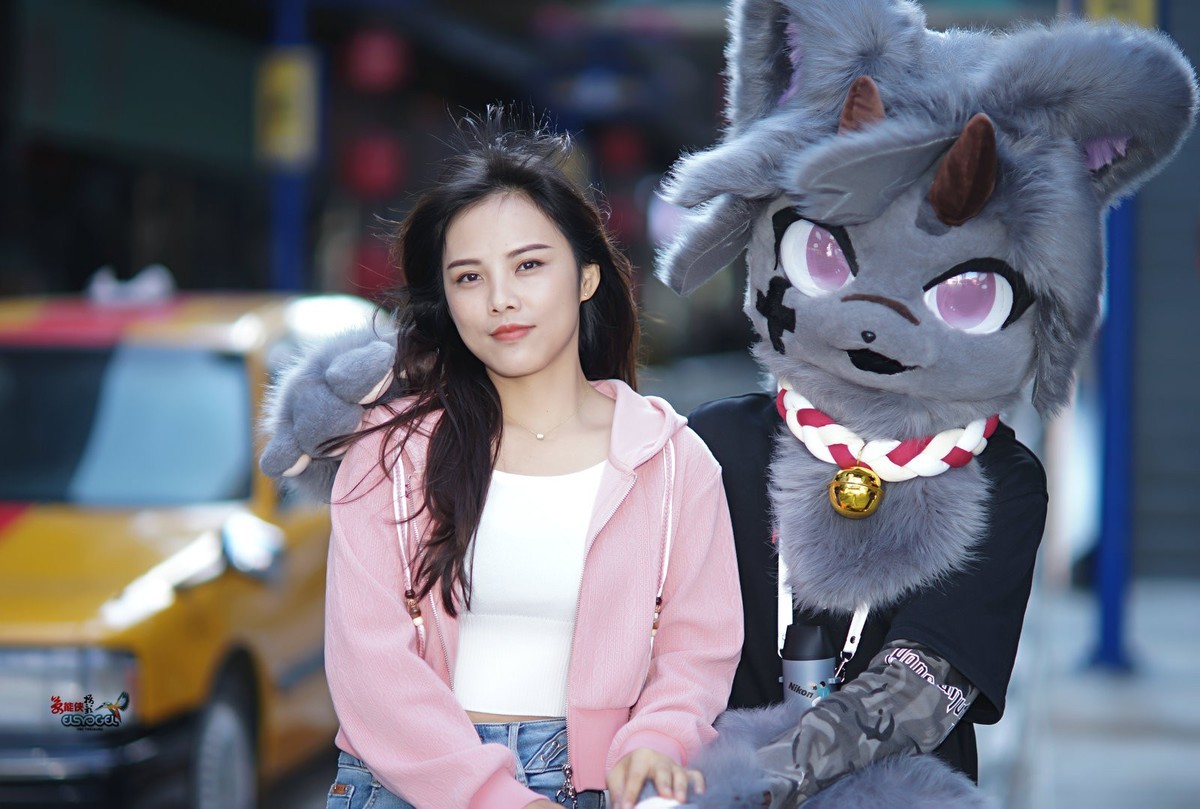 【蓝猫与美女】---浩浩、芳芳