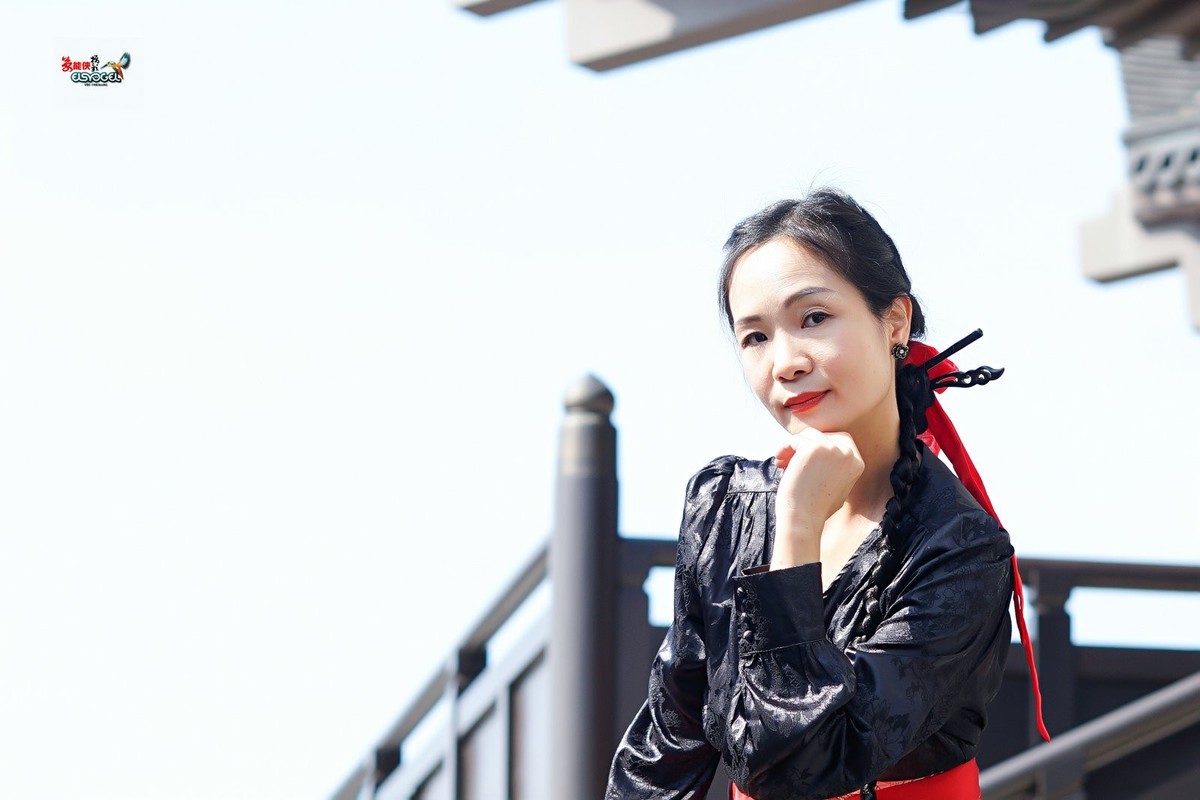 【旧城美女】---小杨