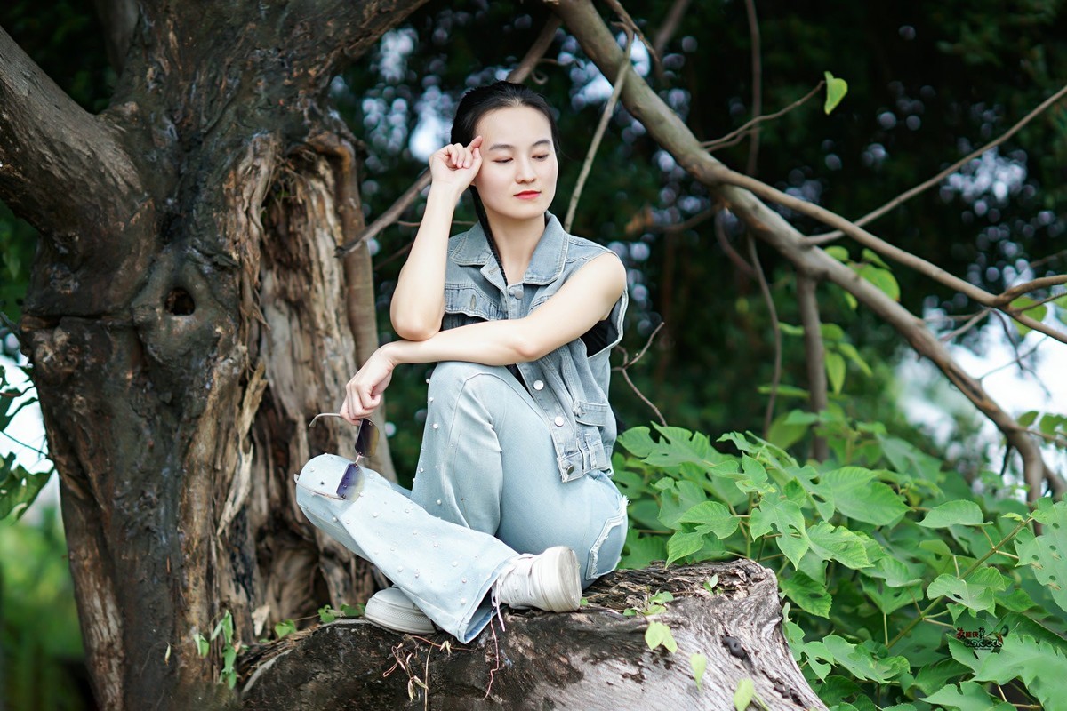 【树上酷女】---沛阳