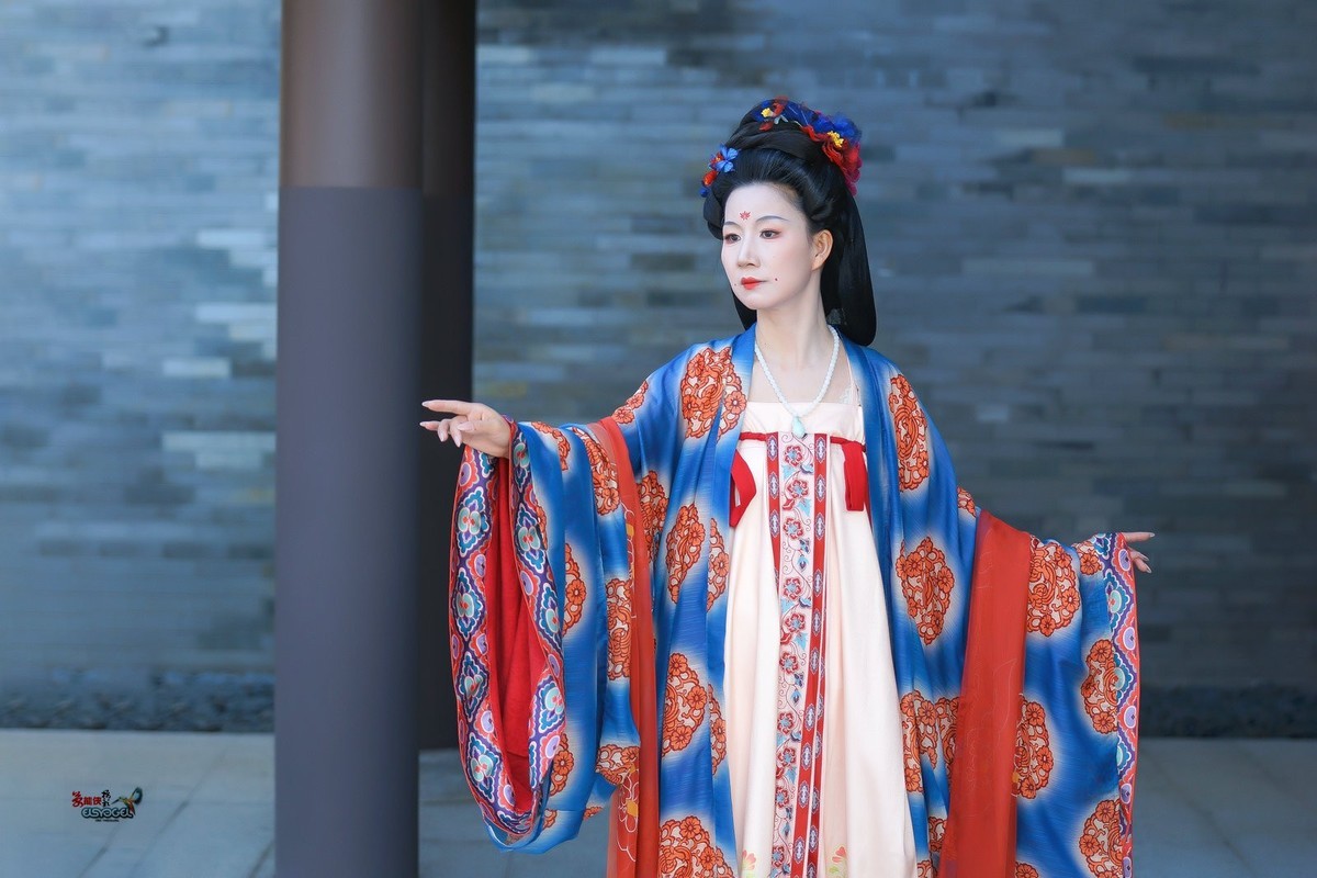 【君玉兰·引路菩萨】---婉灵