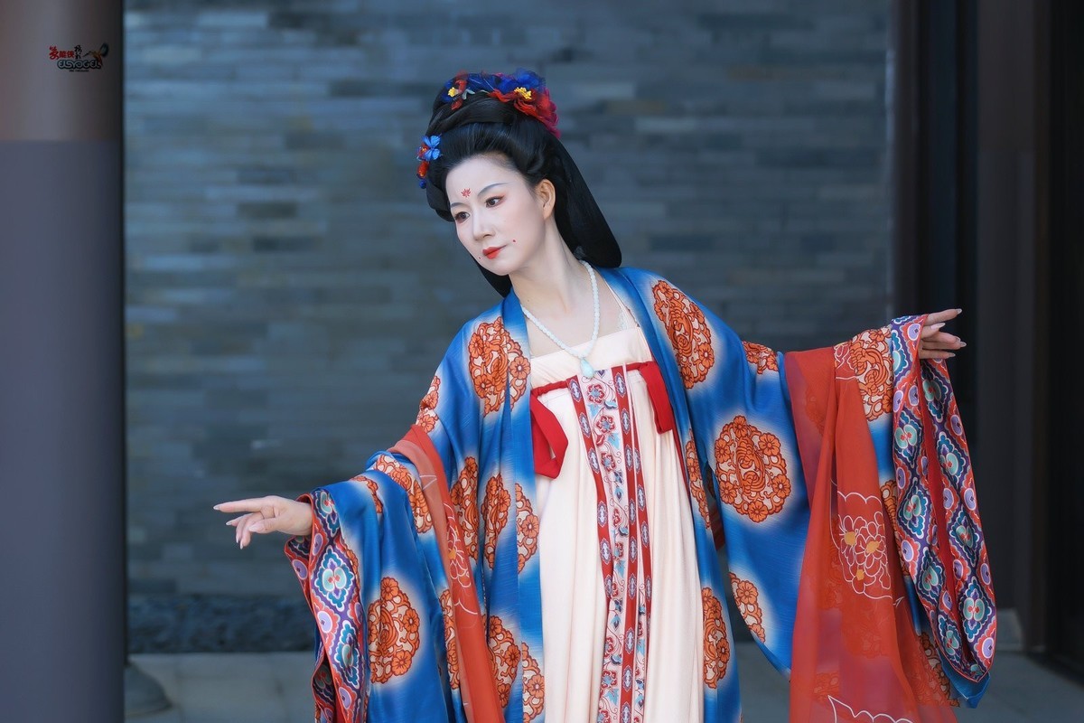 【君玉兰·引路菩萨】---婉灵