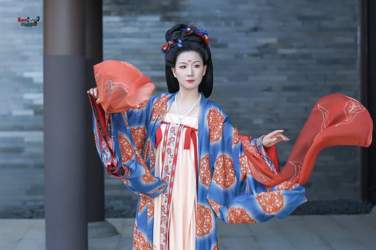 【君玉兰·引路菩萨】---婉灵