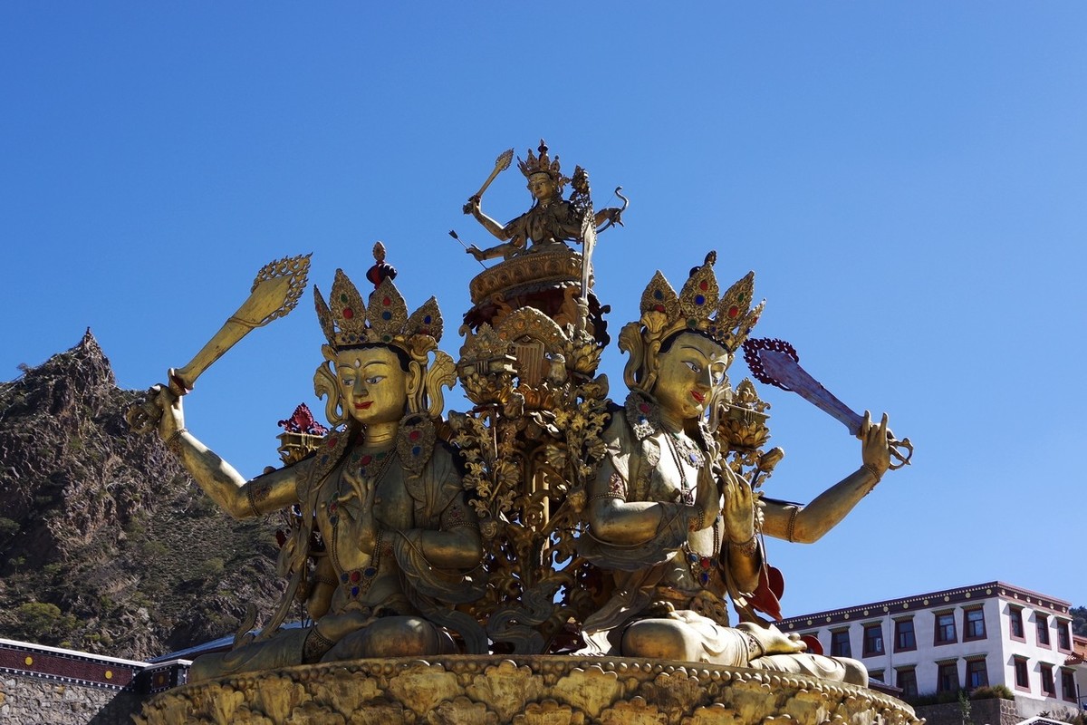 贺兰山北寺掠影