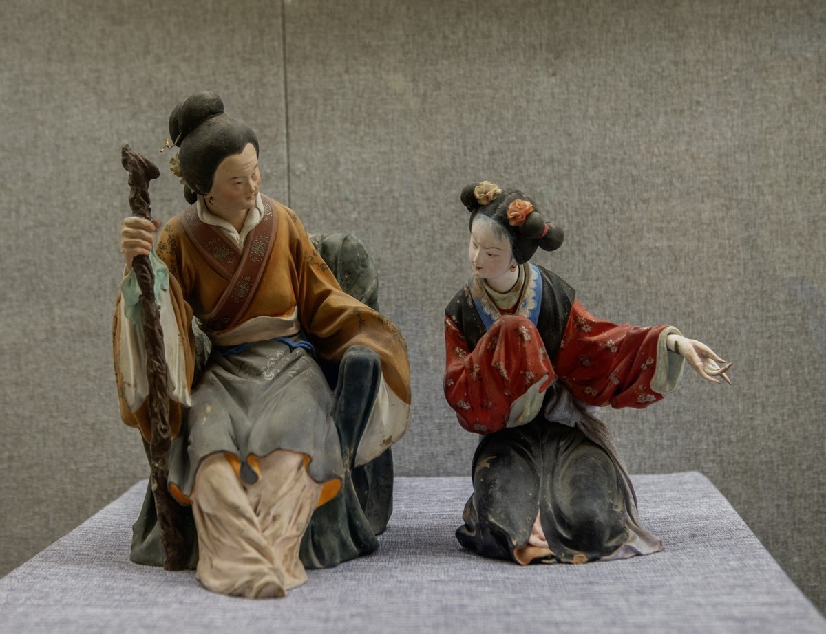 天津泥人张精美彩塑