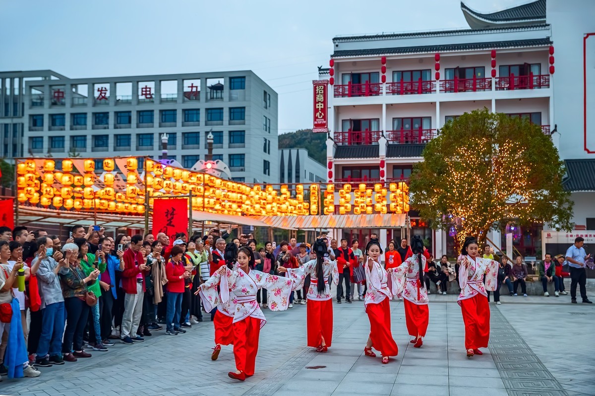 旅游记录 ：湖北 · 宜昌 · 三峡民俗演艺城
