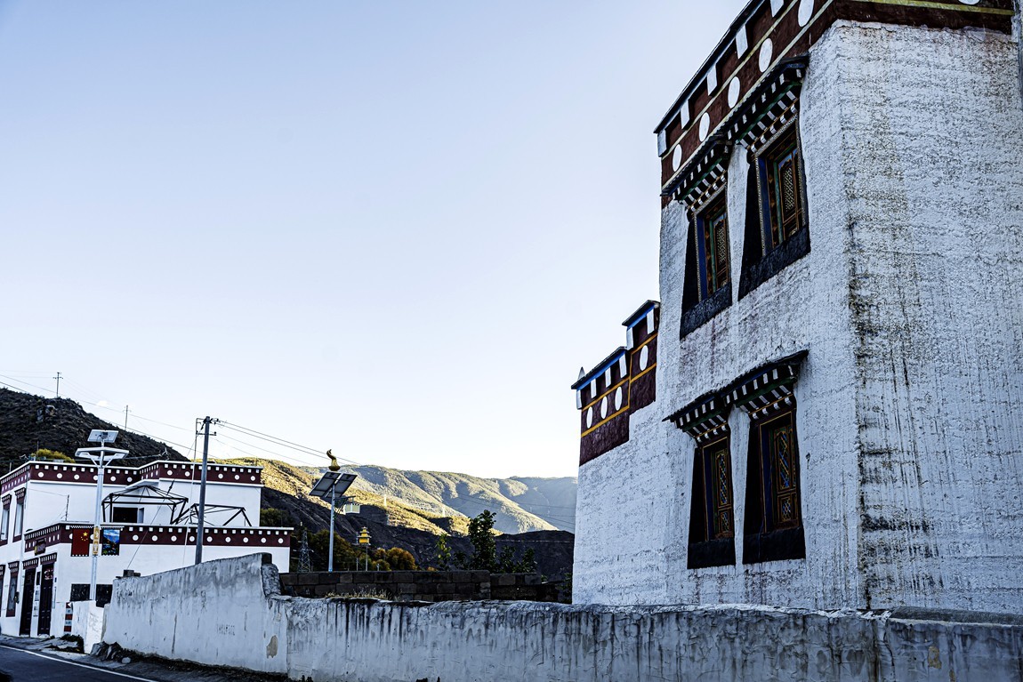 行走在318国道--甘孜--乡城县青德镇【15】