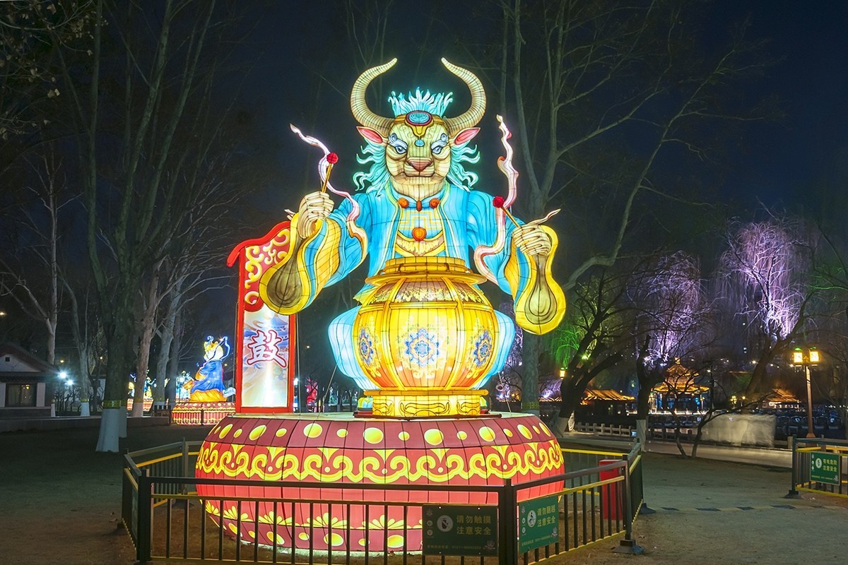 2025明湖夜色美-2