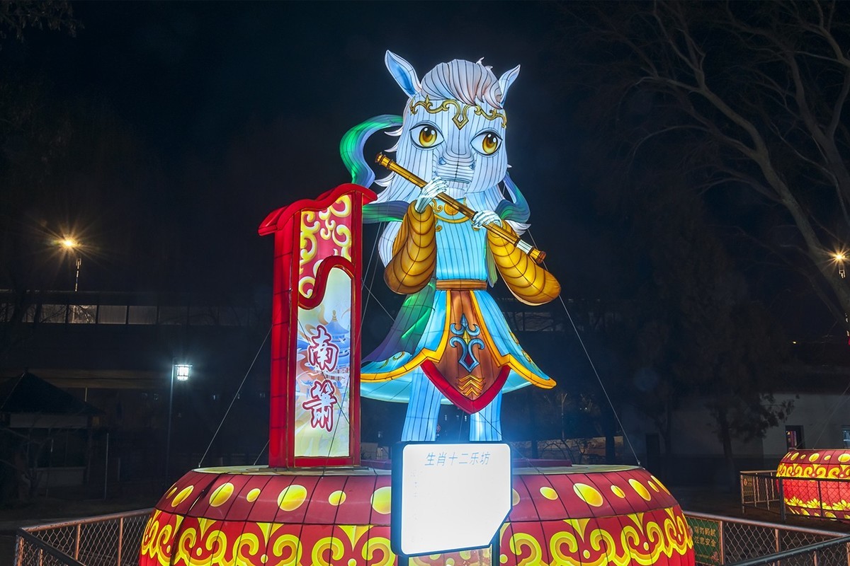 2025明湖夜色美-2