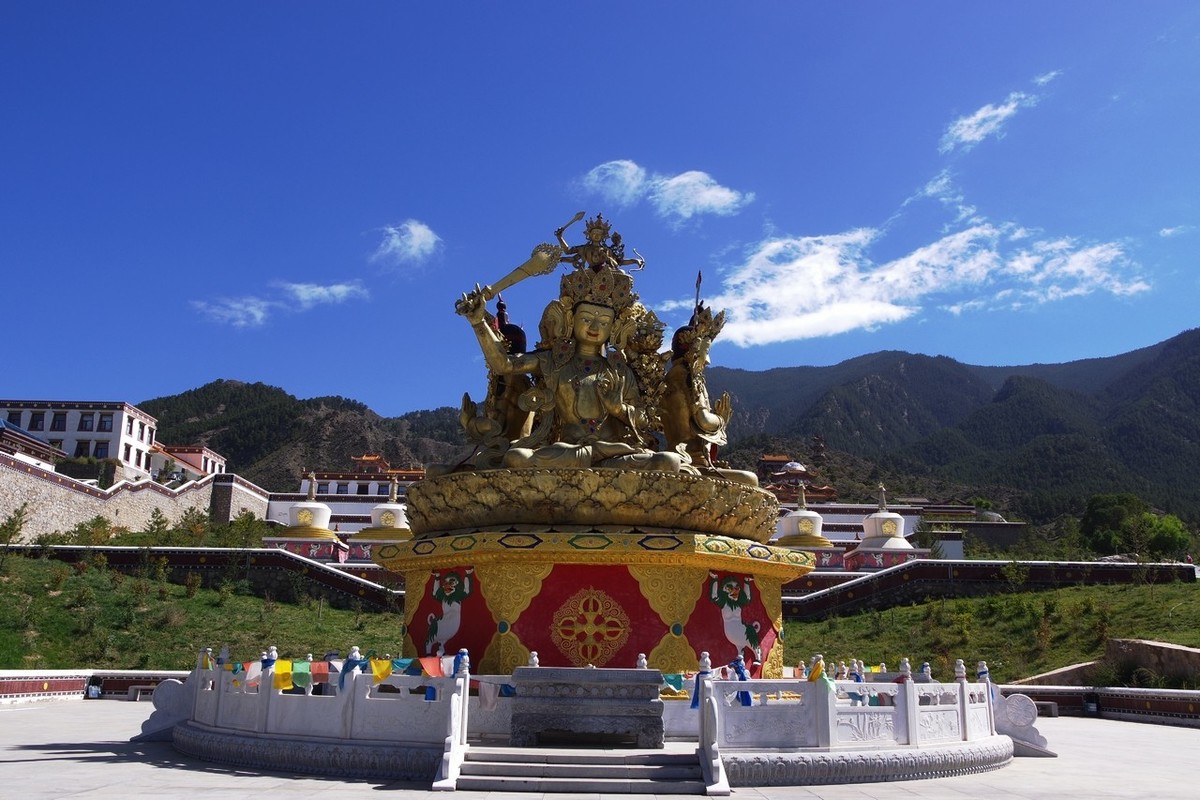 贺兰山北寺掠影