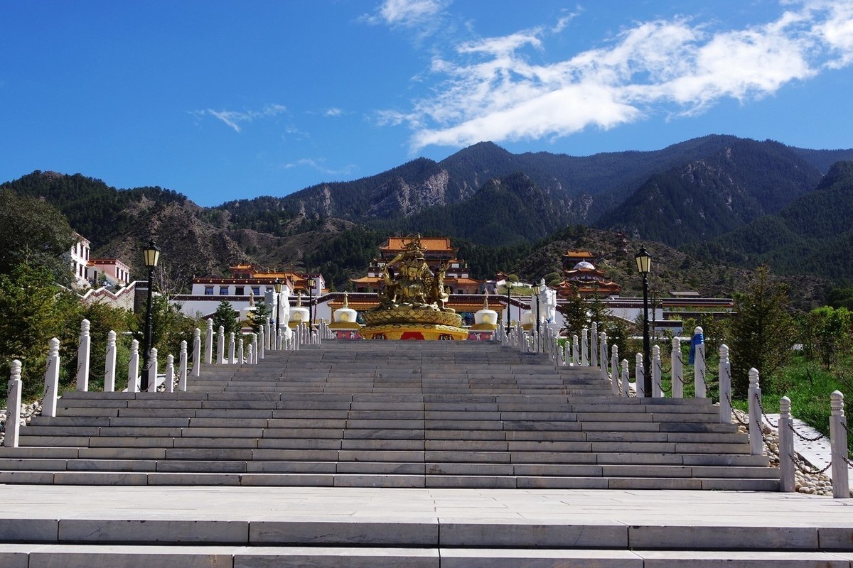 贺兰山北寺掠影