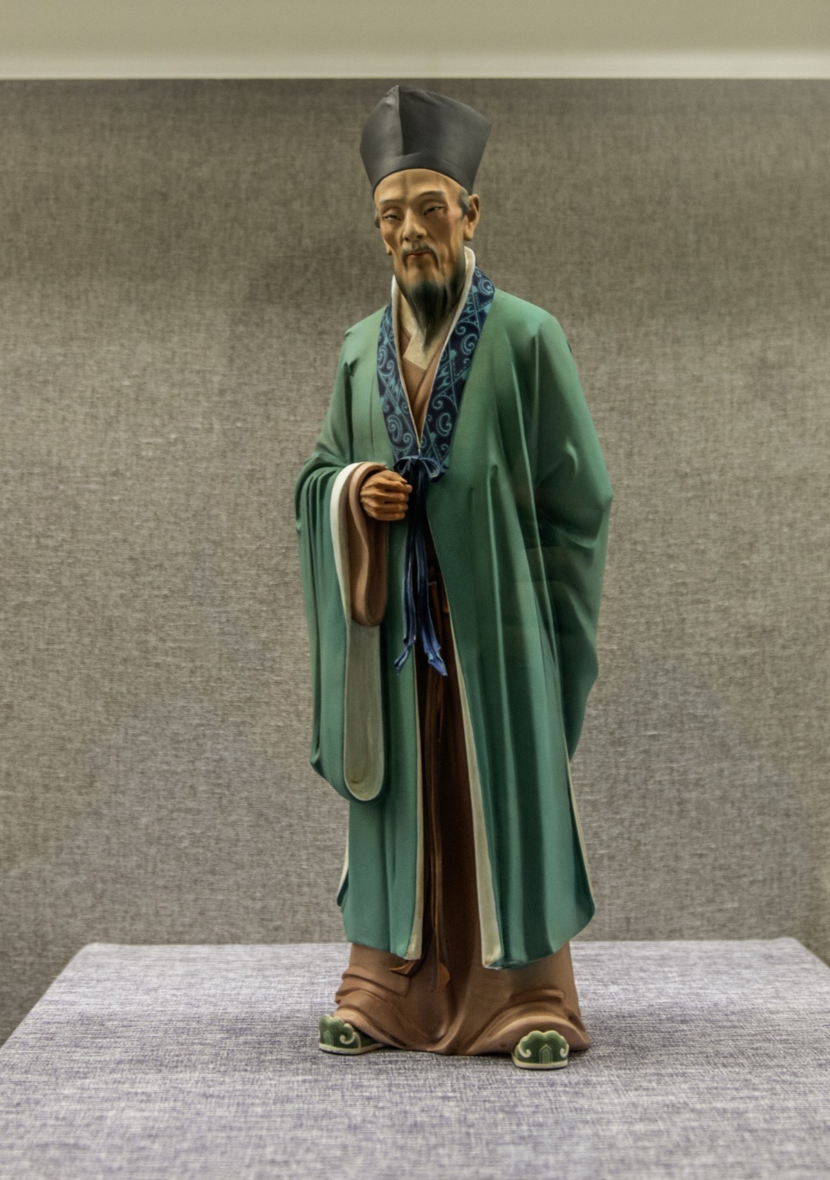 天津泥人张精美彩塑