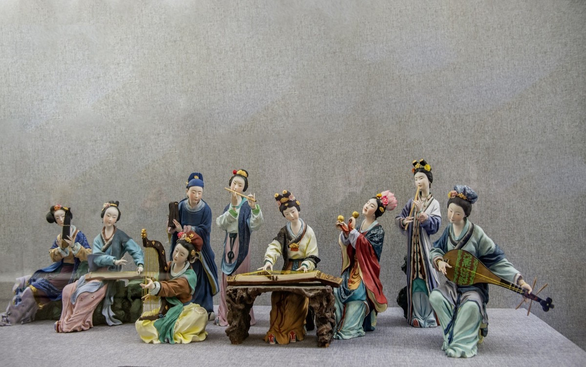 天津泥人张精美彩塑