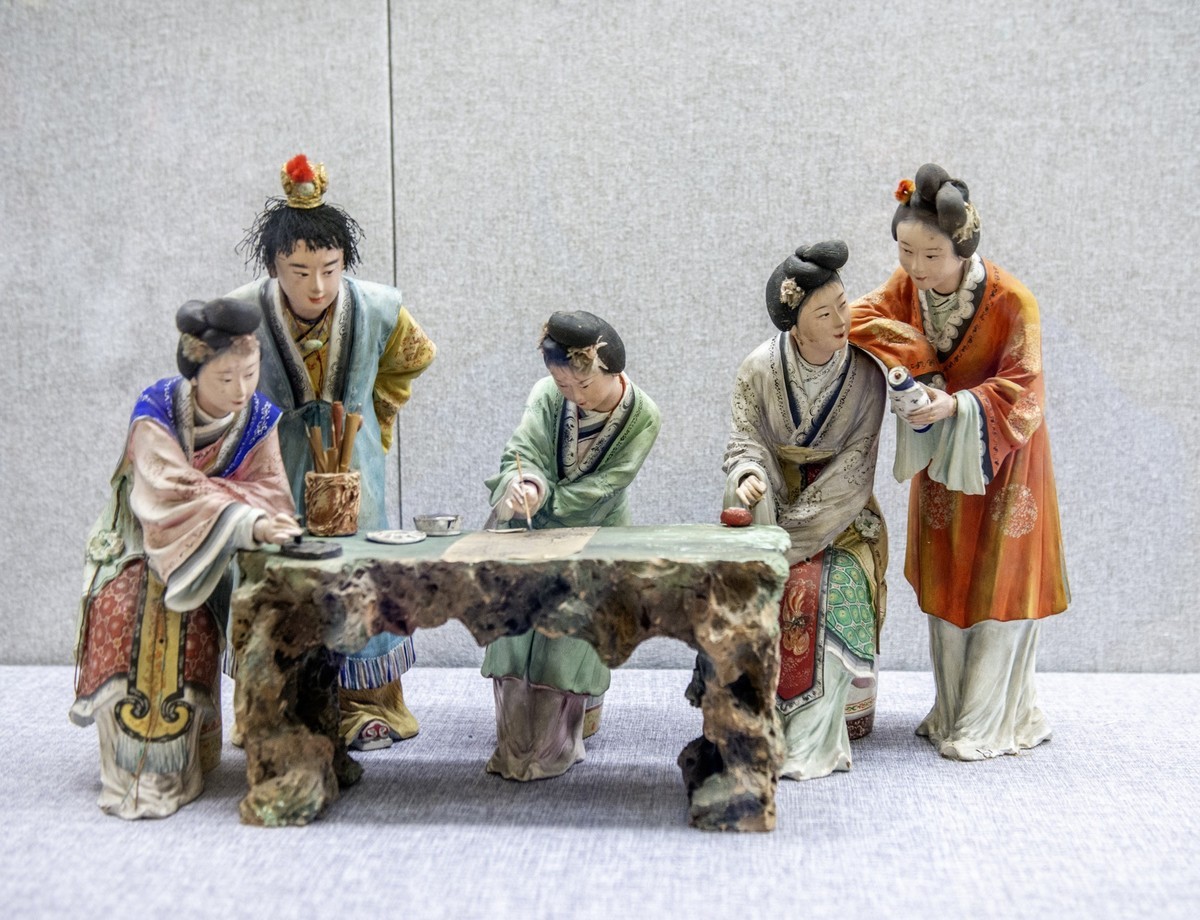 天津泥人张精美彩塑