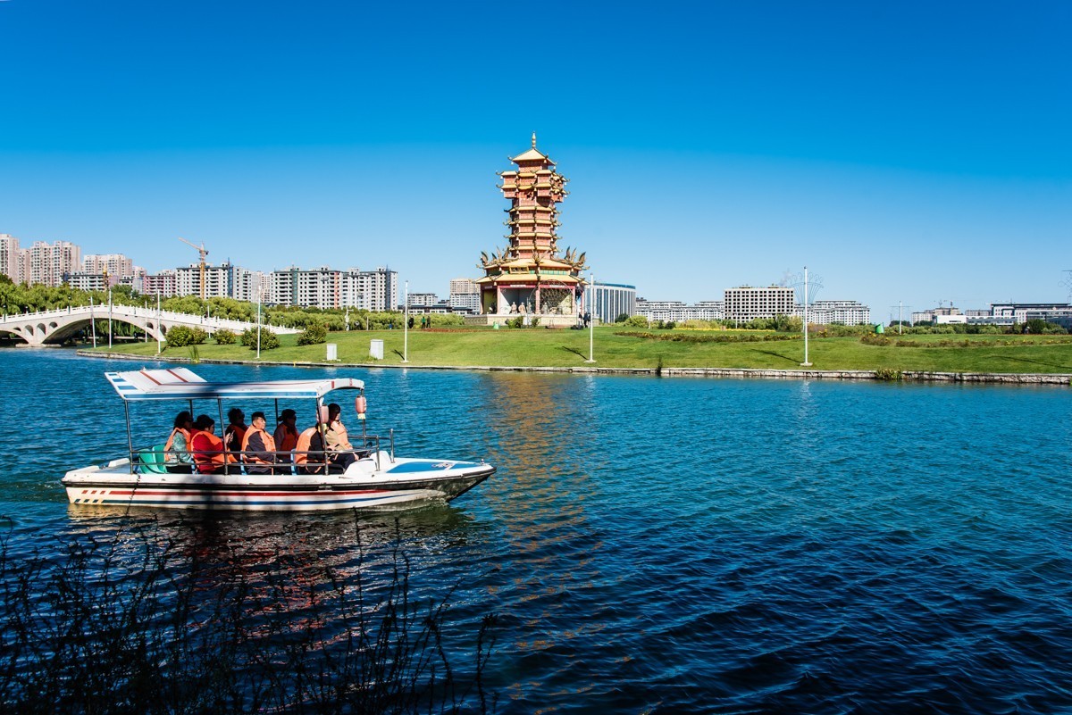 【镜头里】第1333号：唐山·运河唐人街之凤凰阁