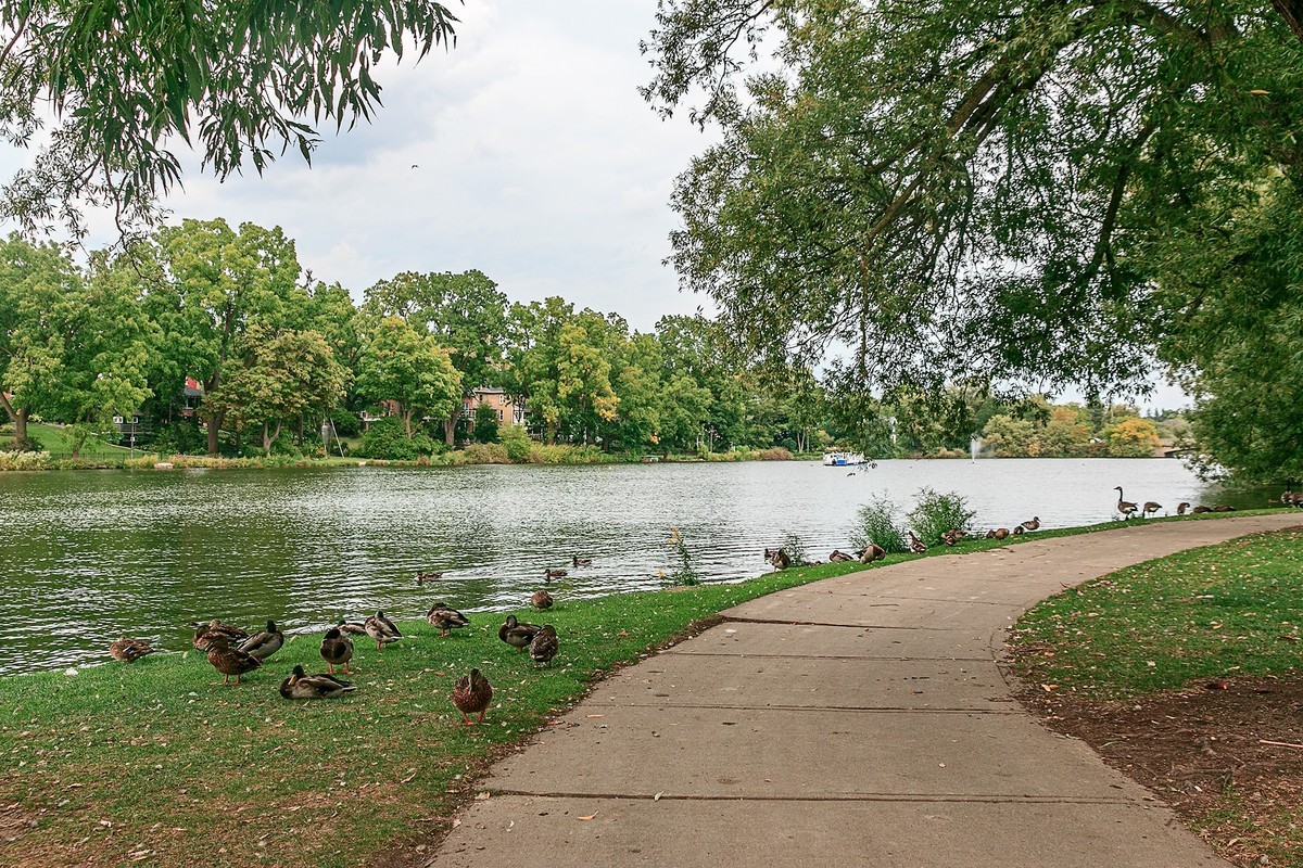 加拿大、美国游记（125）：（加）安大略 · 坡斯 · 斯特拉福德镇