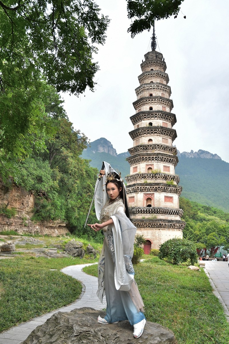 【视觉光影】 灵 岩 侠 女 （16）