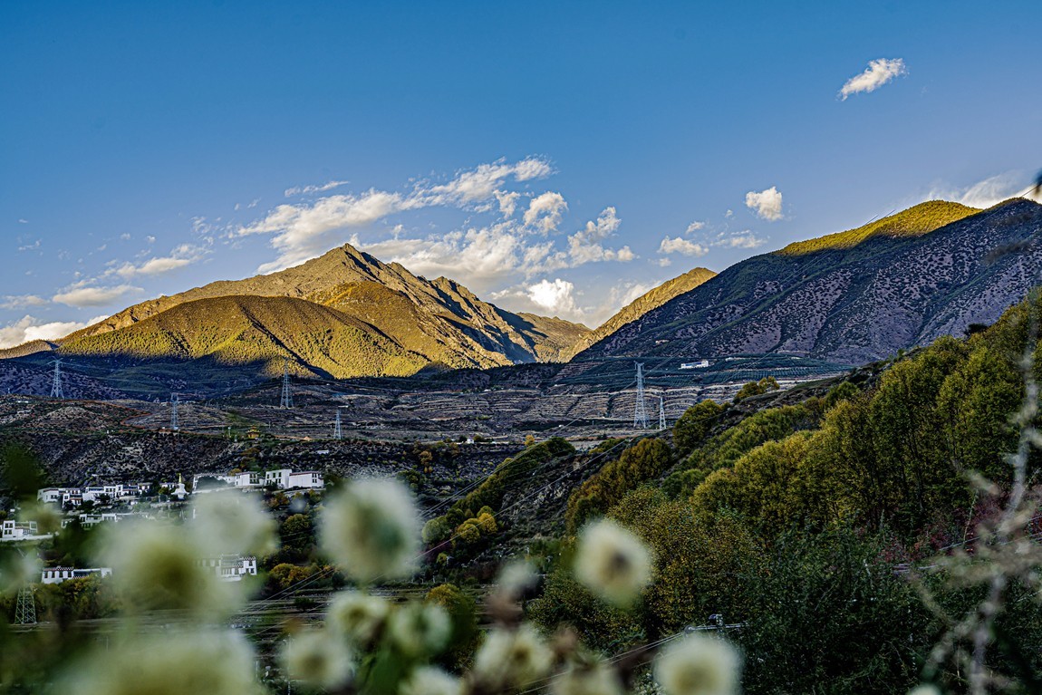 行走在318国道--甘孜--乡城县青德镇【15】