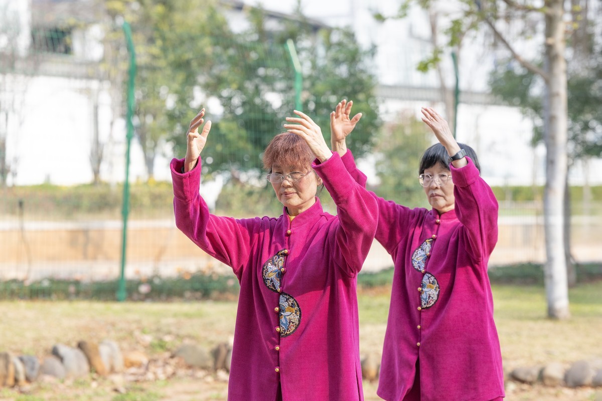 这群红衣女人的中国功夫