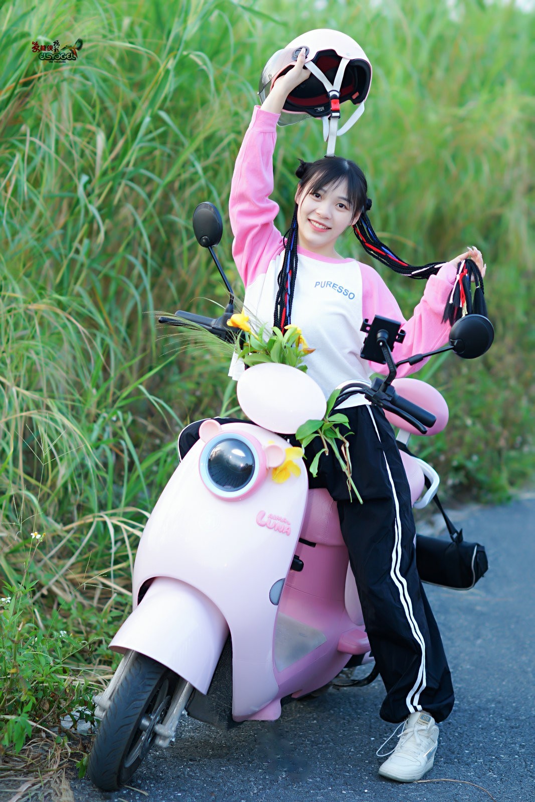 【粉色小动车少女】---佳佳