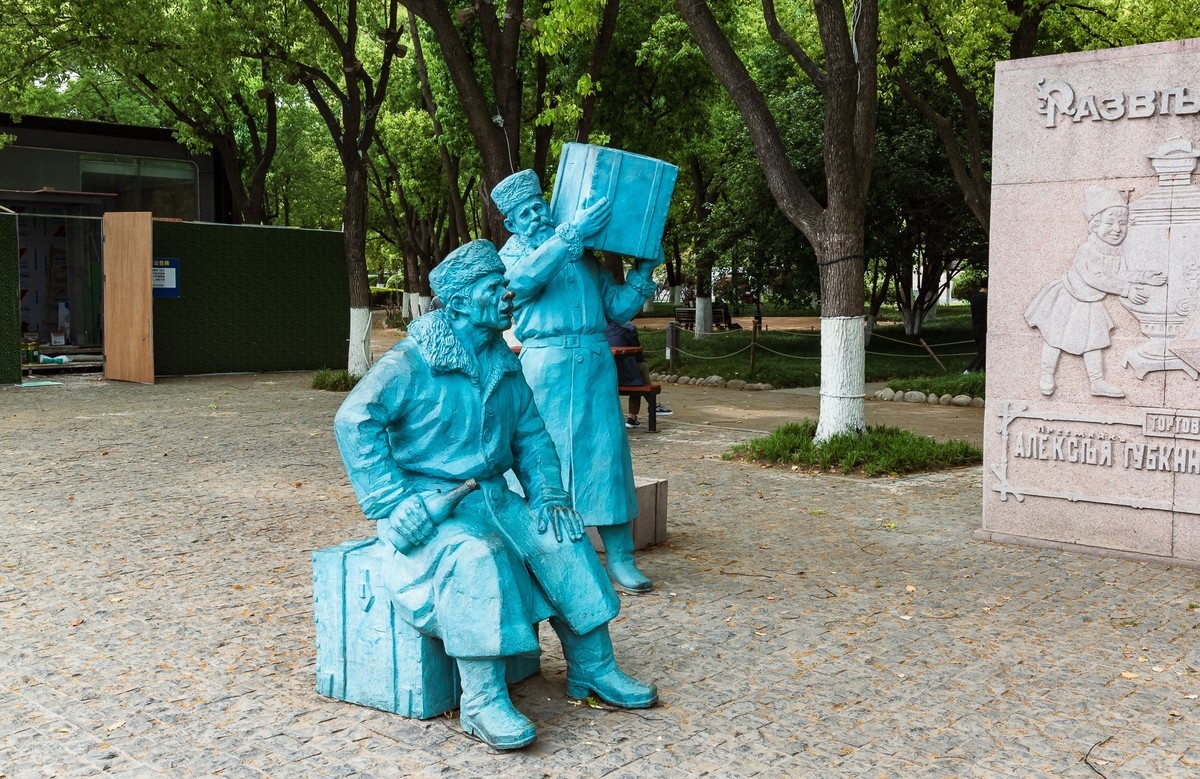 汉口江滩码头文化雕塑群（二）