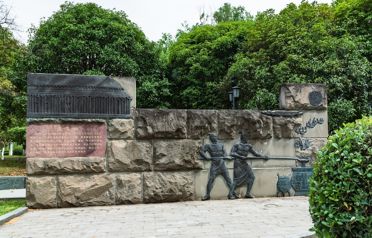 汉口江滩码头文化雕塑群（二）