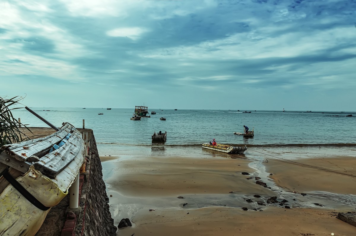 防城港 · 白龙炮台 · 怪石滩