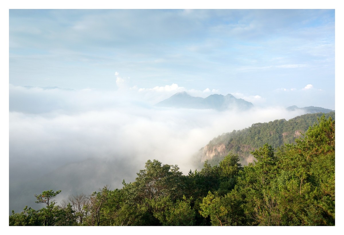 清晨山景（索尼A6000套头拍风景）