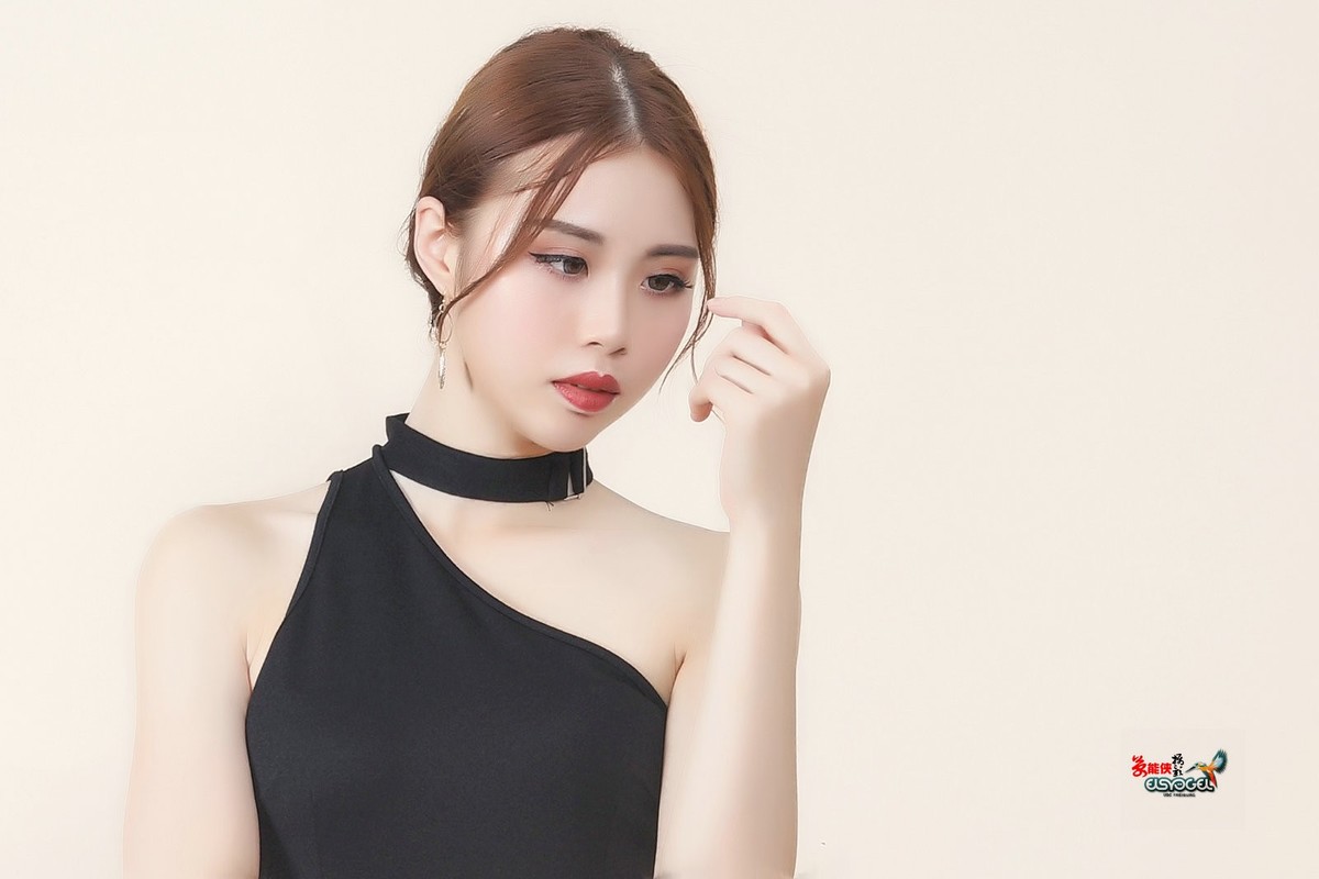 【黑裙少女】---米奇