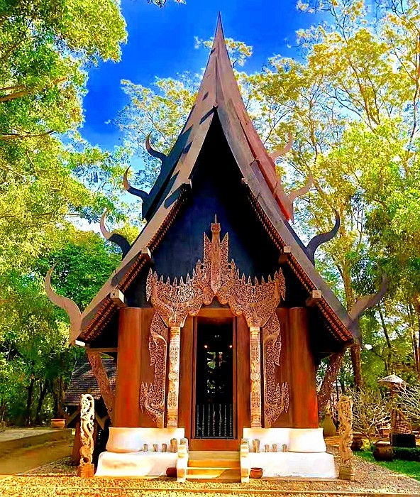 《不老松：中游国旅：异国风情：手机篇》27清莱黑庙～其实是私家艺术博物馆。