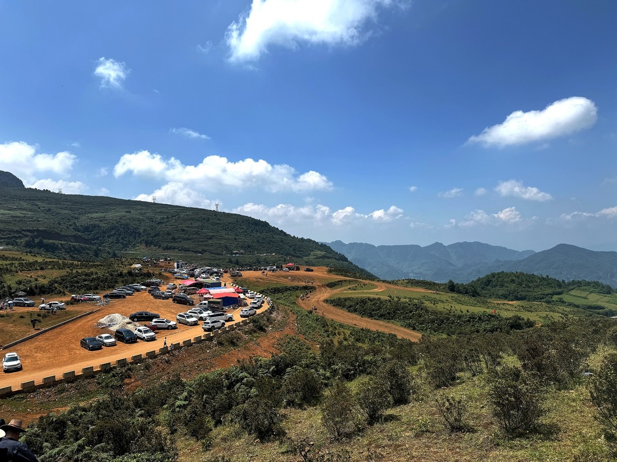 乌蒙大草原---:贵州[手机图】2