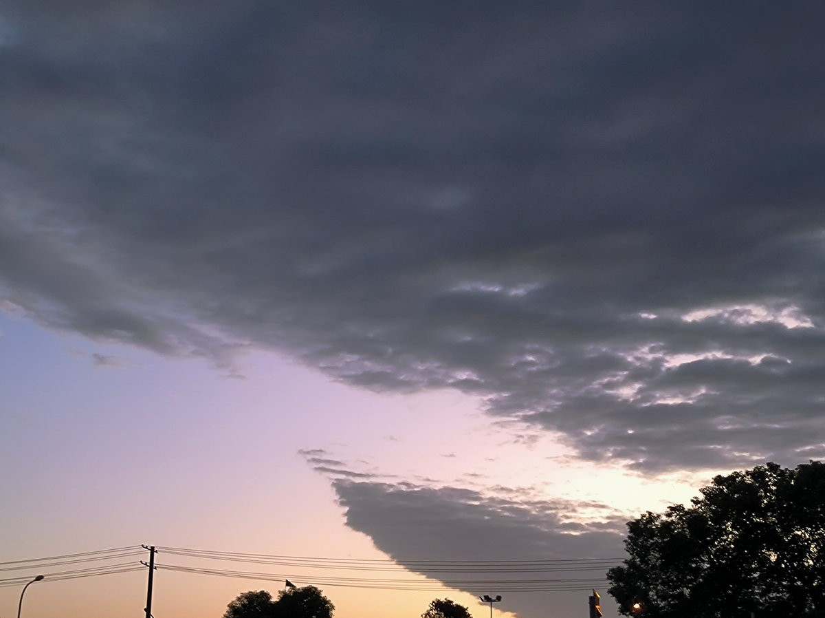 漫步星城 走街串巷（566）朝霞之美  长沙站