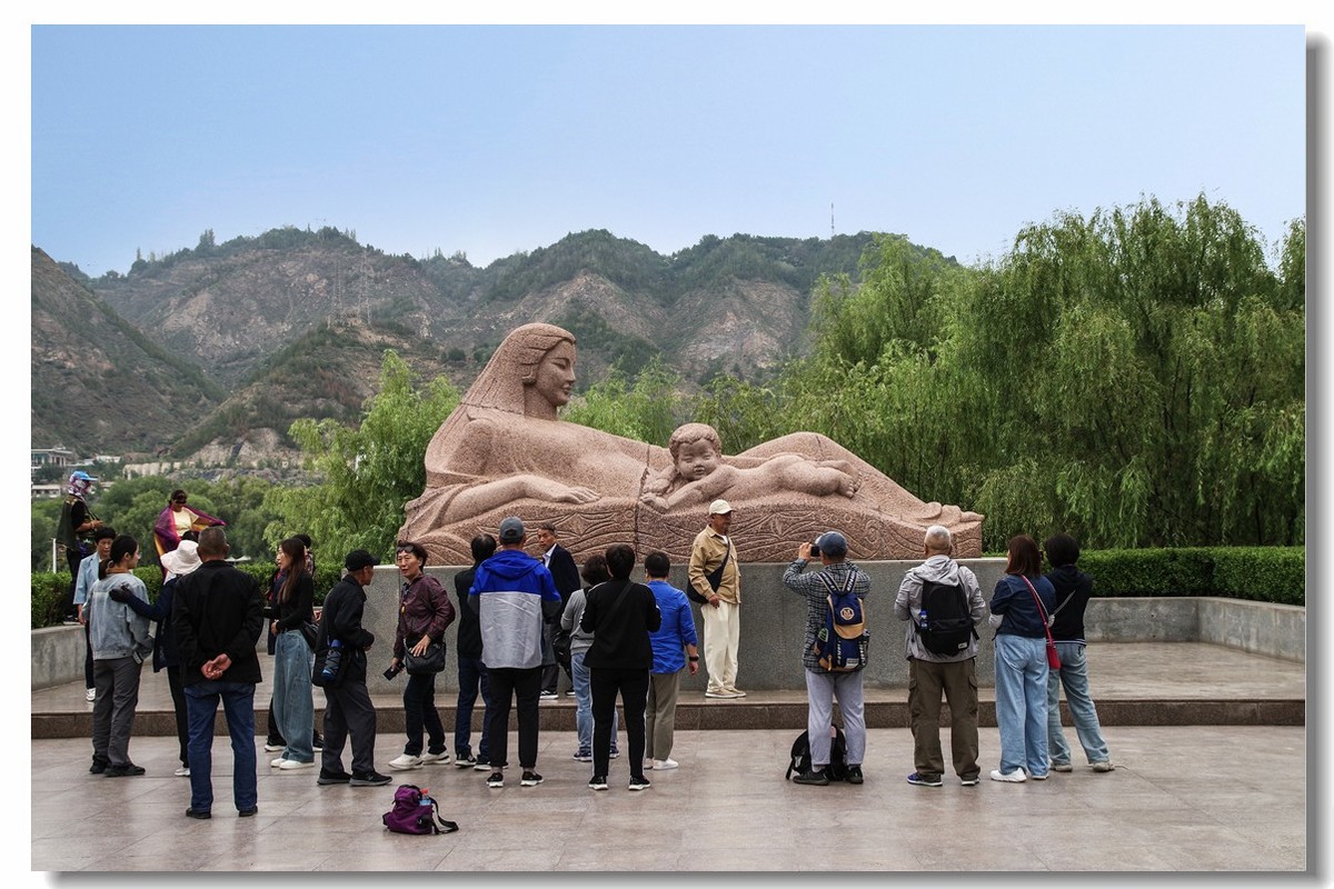 青甘大环之旅——大地之子、黄河母亲像、中山桥