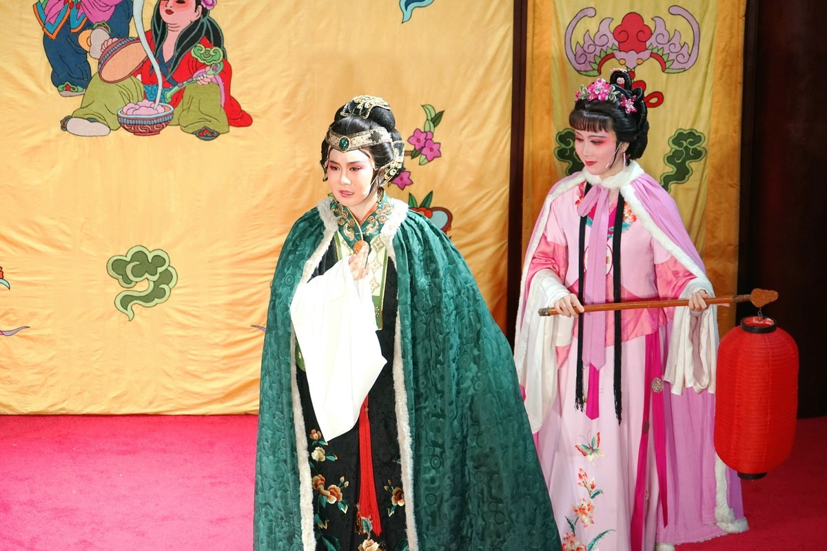 新编越剧《董小宛与冒辟疆》（南通越剧团）—舞台表演