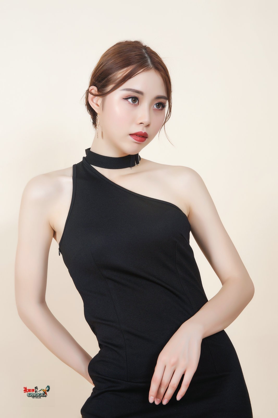 【黑裙少女】---米奇