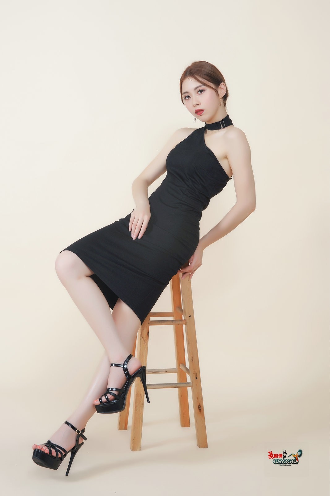 【黑裙少女】---米奇