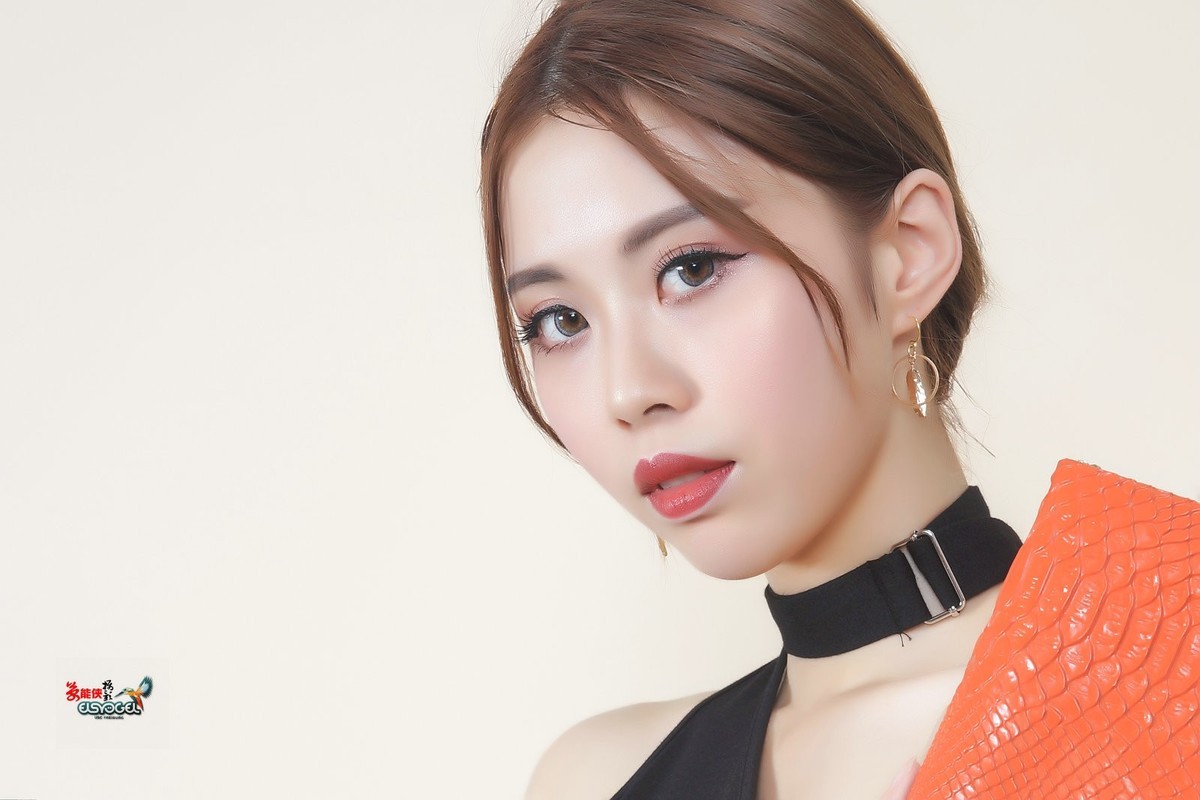 【黑裙少女】---米奇