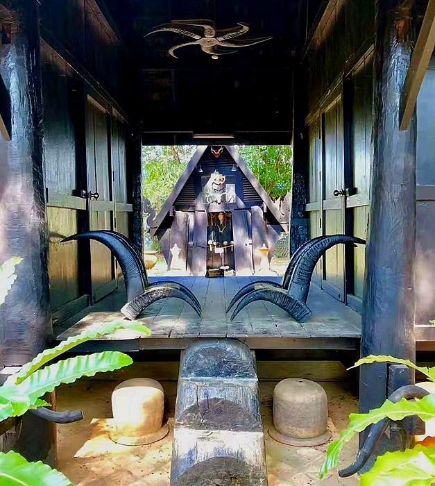 《不老松：中游国旅：异国风情：手机篇》27清莱黑庙～其实是私家艺术博物馆。