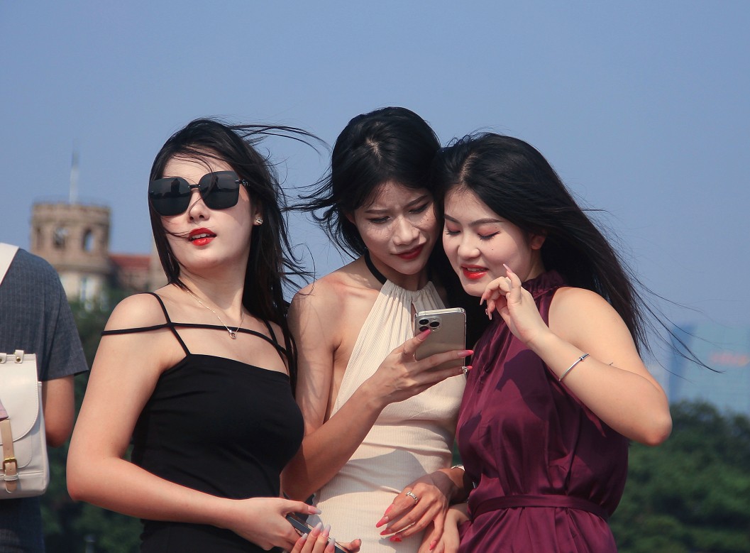 2023年元月一日新年第一帖。祝大家新年快乐万事如意！