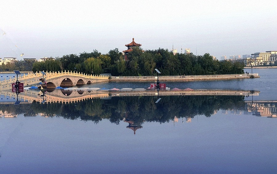 《不老松：纪实摄影》天空之镜拍：大美沧州：人民公园美景！ (1)