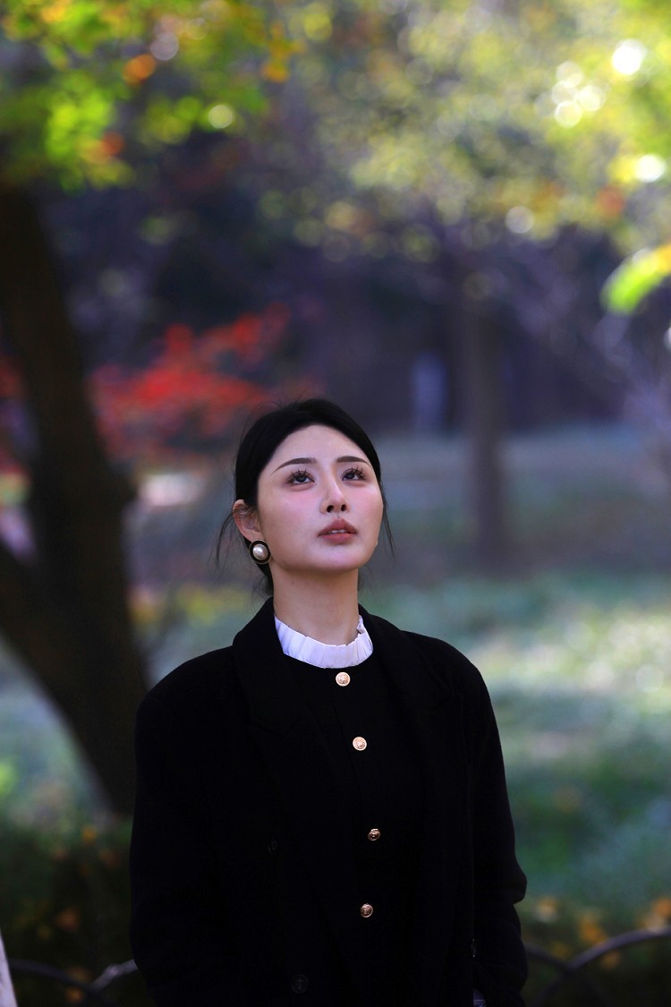 2023年元月一日新年第一帖。祝大家新年快乐万事如意！