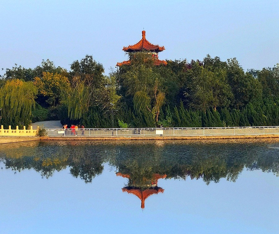 《不老松：纪实摄影》天空之镜拍：大美沧州：人民公园美景！ (1)