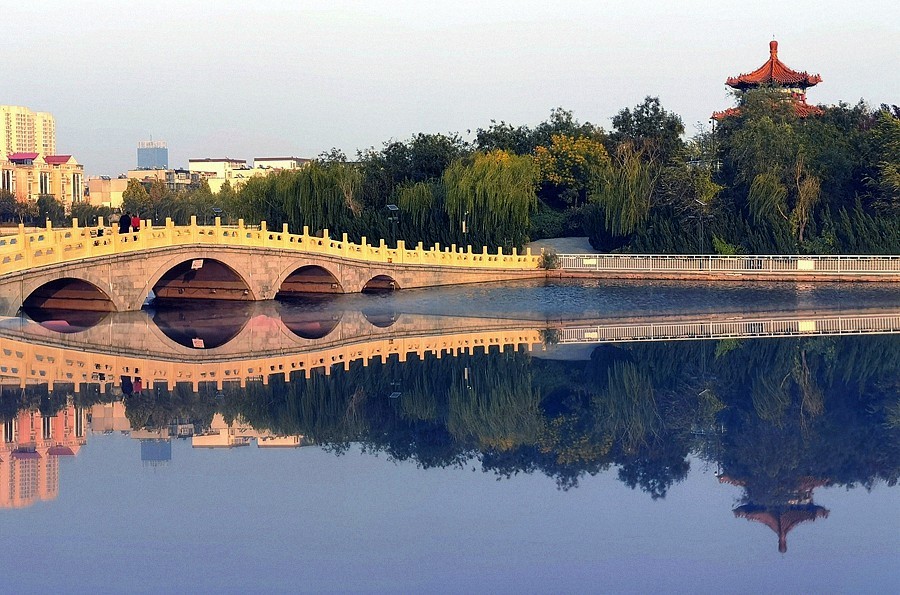 《不老松：纪实摄影》天空之镜拍：大美沧州：人民公园美景！ (1)