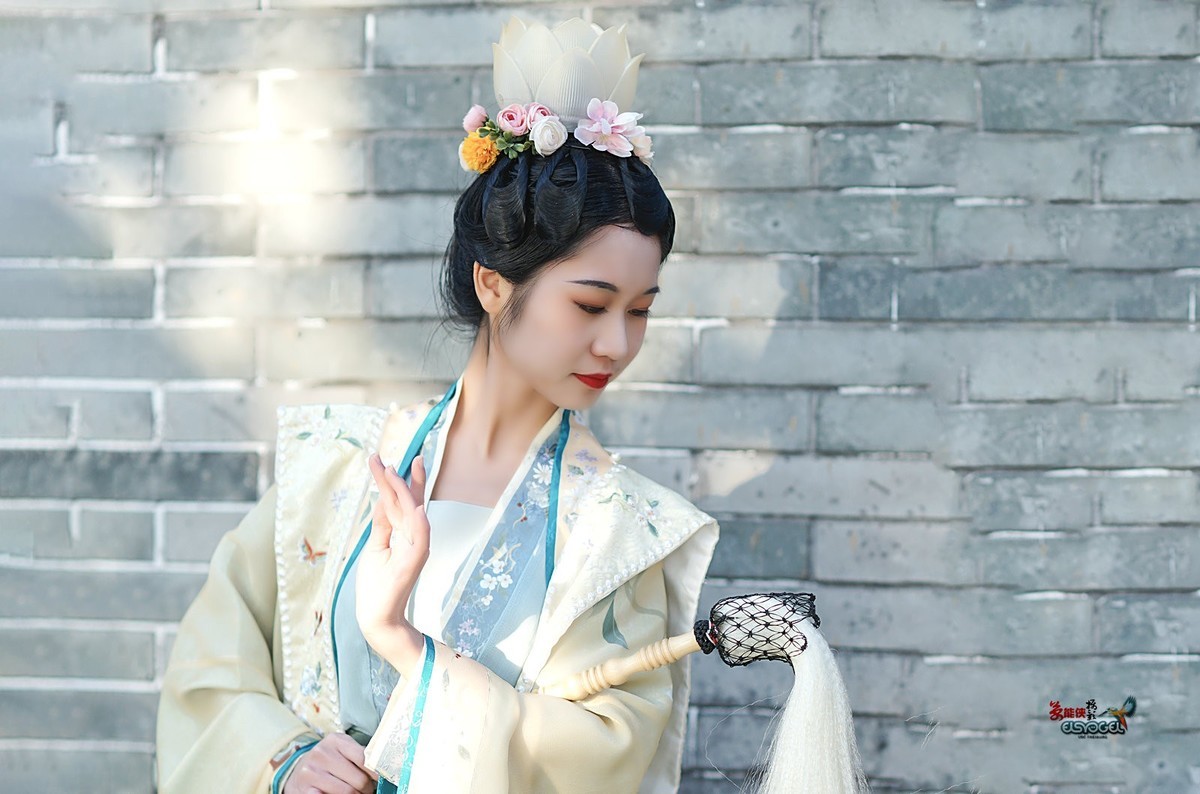 【莲花仙子】---簌簌